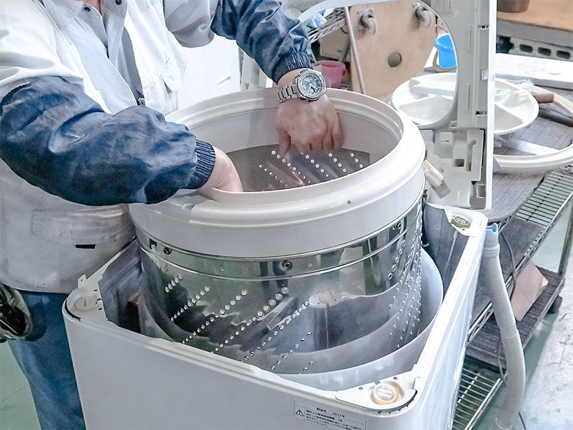 キャスター付冷風扇 冷風機 ベガコーポレーション 動作確認済 冷房 2018年製 空調 家電 水入れ付 屋内 店舗手渡し歓迎 札幌発 y08053 大型冷風扇 業務用 容量50L 風量3段階 キャスター CAF-40 ナカトミ