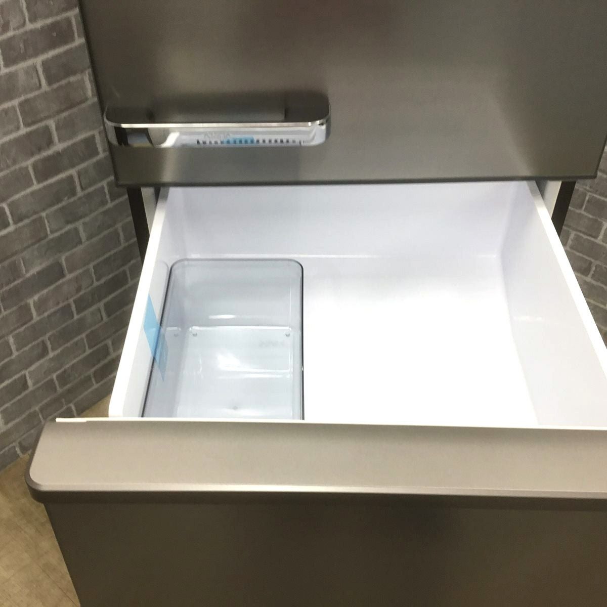 高年式!2024年製! ほぼ未使用 AQUA/アクア 4ドア 冷蔵庫 430L 右開き AQR-V43P-S チタニウムシルバー 中古家電 店頭引取歓迎 R9428 AQUA 冷蔵庫 4ドア 430L 右開き AQR-V43P(S) | リユース家電Happy