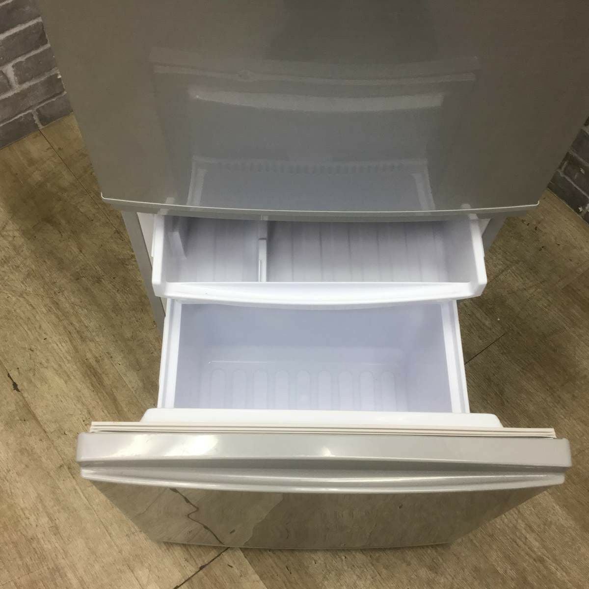 【商談成立】SHARP 2016年製 冷蔵庫137L 一人暮らし用 SHARP（シャープ） 新生活応援 中古 冷蔵庫 一人暮らし 137L