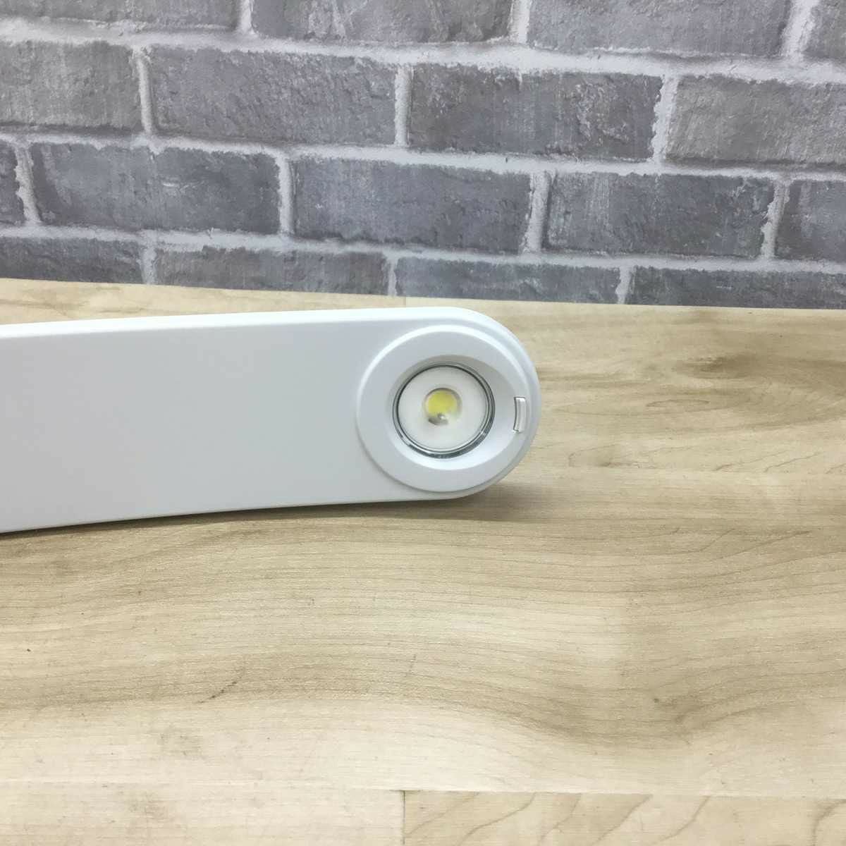 Panasonic LEDデスクライト 2016年製