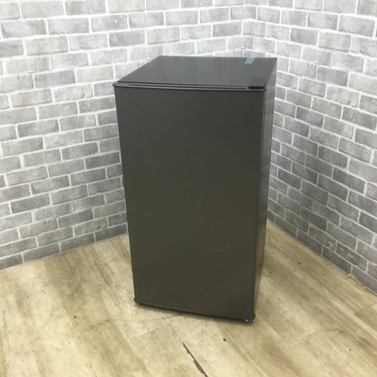 アクア 冷蔵庫 1ドア 90L 右開き ブラック AQR-9P 2023年製