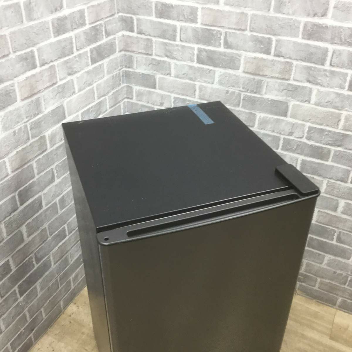 アクア 冷蔵庫 1ドア 90L 右開き ブラック AQR-9P 2023年製