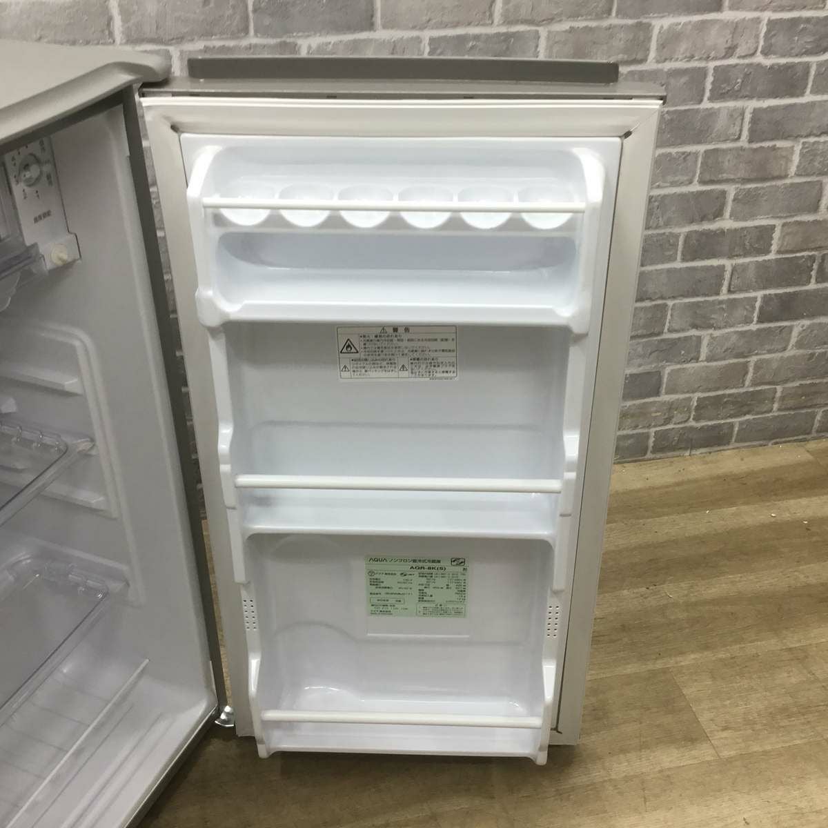 アクア 冷蔵庫 1ドア 75L 右開き シルバー AQR-8K 2022年製