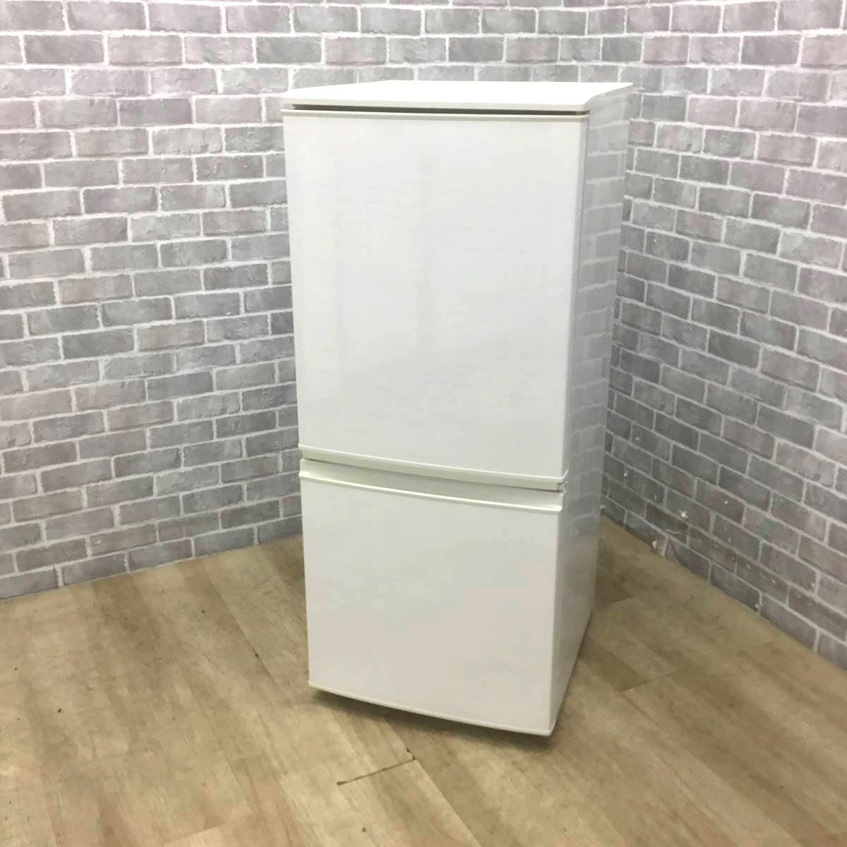 ■R2566) SHARP 中古 シャープ　2ドア冷凍冷蔵庫　つけかえどっちもドア　137L　SJ-D14C-W　ホワイト系 2017年製! 冷蔵庫 店頭取引大歓迎♪ Amazon.co.jp: シャープ 冷蔵庫 つけかえどっちもドアタイプ 137L