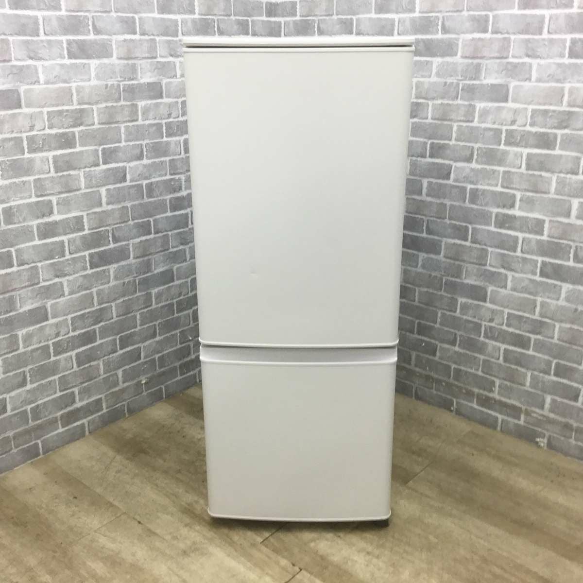 冷蔵庫　146L　2ドア　ミツビシ　MR-P15G-W　リユース品　価格　29,800円 三菱 MITSUBISHI 冷蔵庫 Pシリーズ 2ドア 右開き 146L MR-P15G-W