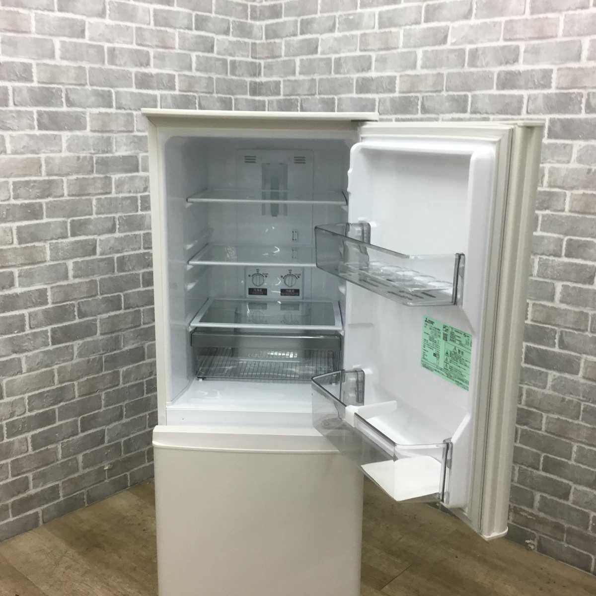 三菱電機 冷蔵庫 2ドア 146L 右開き ホワイト MR-P15G-W 2021年製