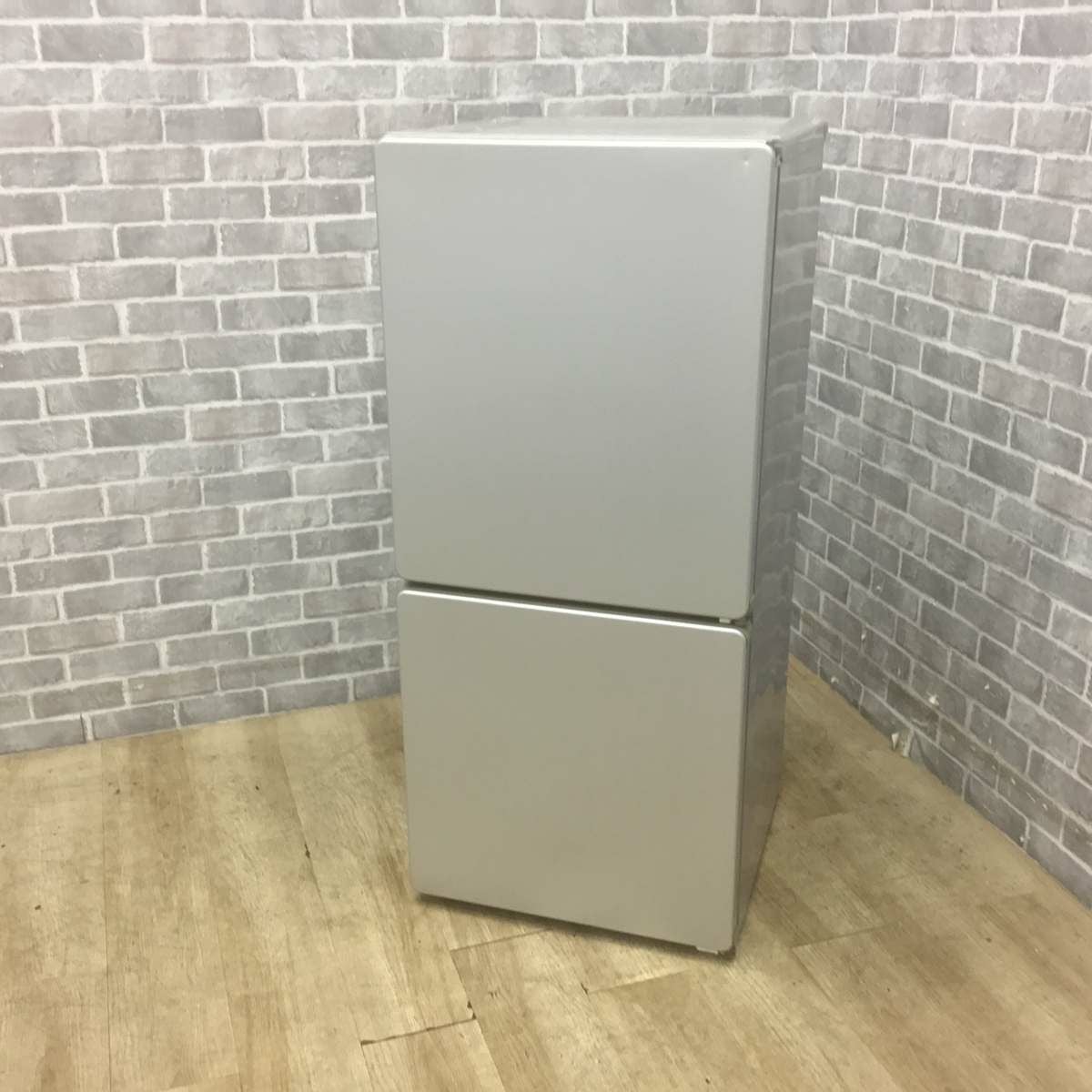 冷蔵庫 UING 2017年制 110L 傷あり ユーイング 冷蔵庫 2ドア 110L 右開き シルバー UR-J110H 2016年製