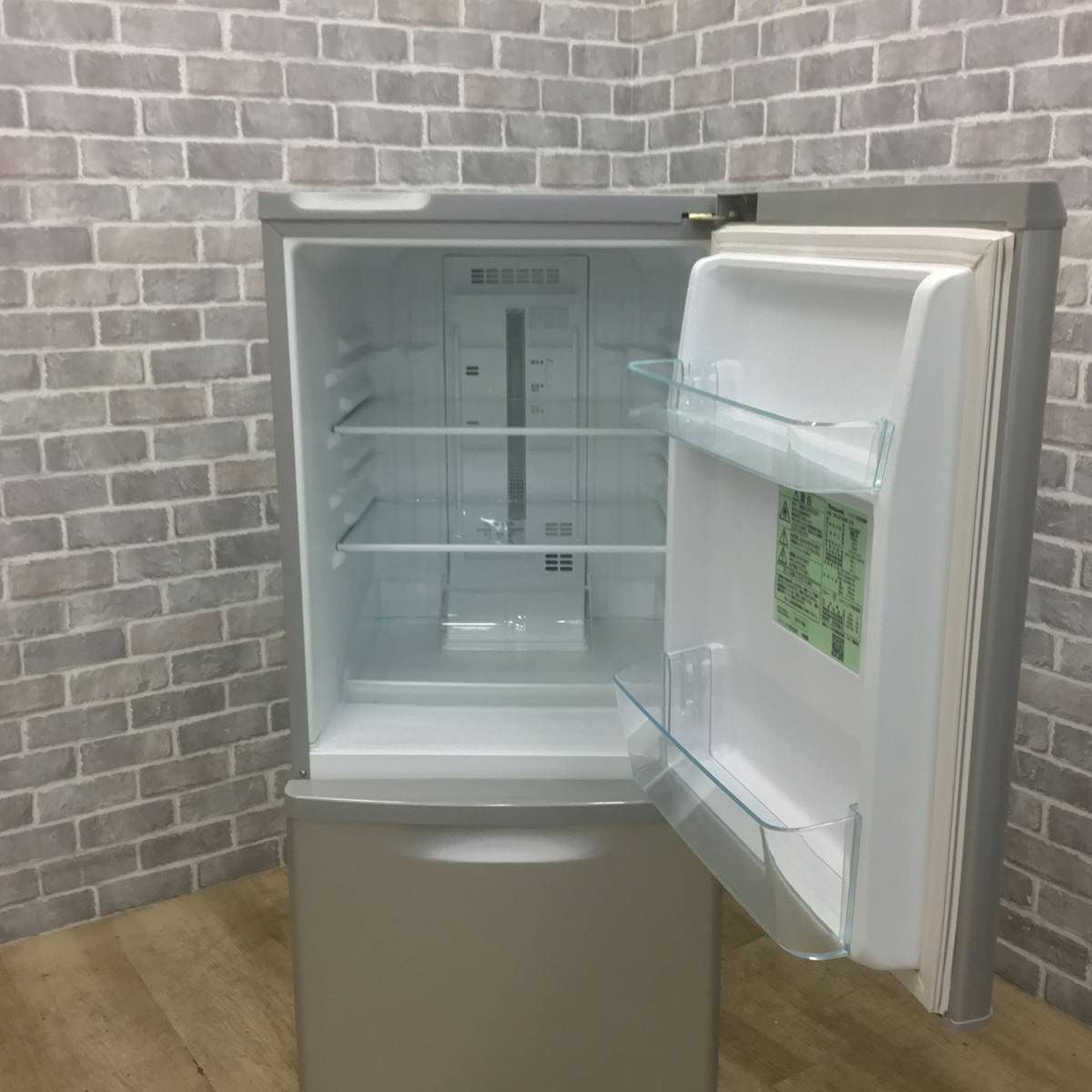 【リサイクルサービス八光　田上店　安心の3か月保証　旧鹿児島市配達・設置無料】パナソニック 138L 2ドア冷蔵庫（シルバー）【右開き】Panasonic NR-B149W-S　 2016年製 パナソニック NR-B149W 価格比較 - 価格.com