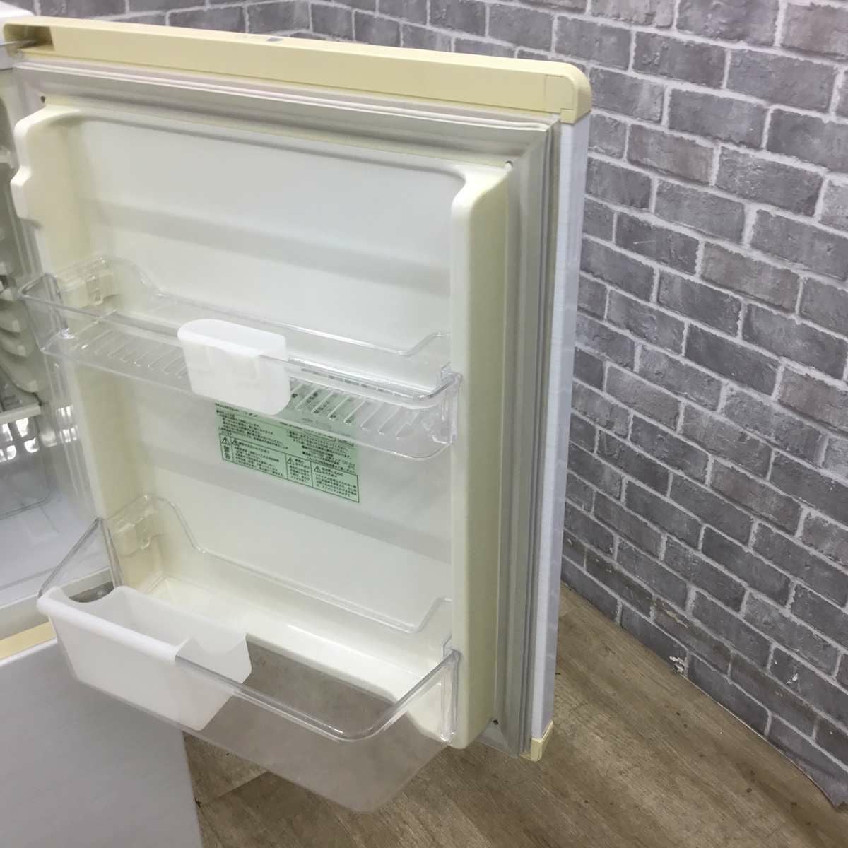 ユーイング 冷蔵庫 2ドア 110L 右開き ホワイト UR-F110H-W 2016年製