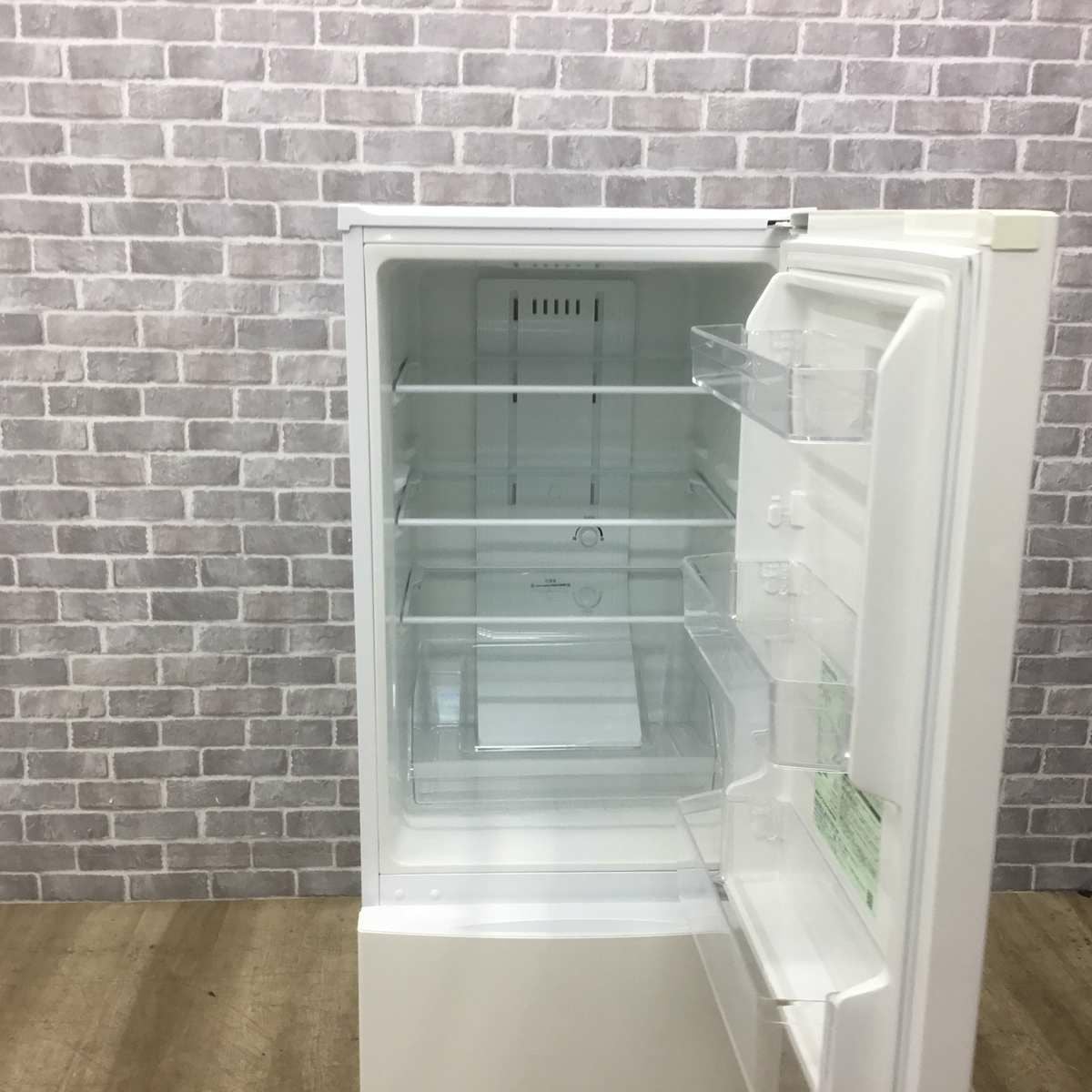 TOSHIBA ノンフロン冷凍冷蔵庫 GR-P15BS 153L 2018年製の中古品です