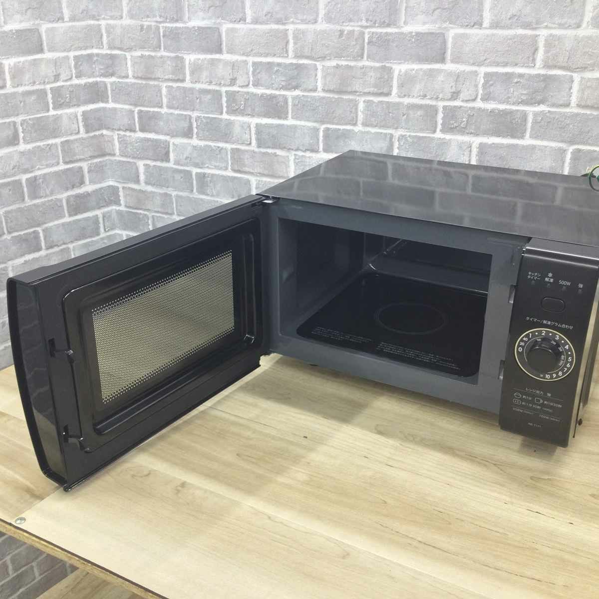 シャープ 電子レンジ 550W 17L ヘルツフリー フラット ブラック RE-T171-B 2022年製