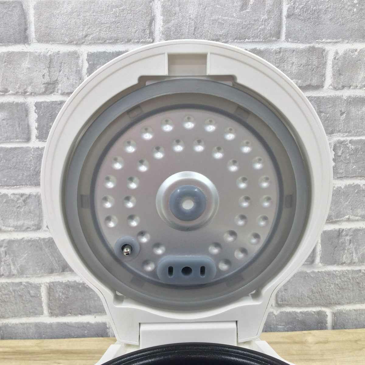 シィーネット 炊飯器 マイコン 3合 ホワイト OB-M30-W 2024年製