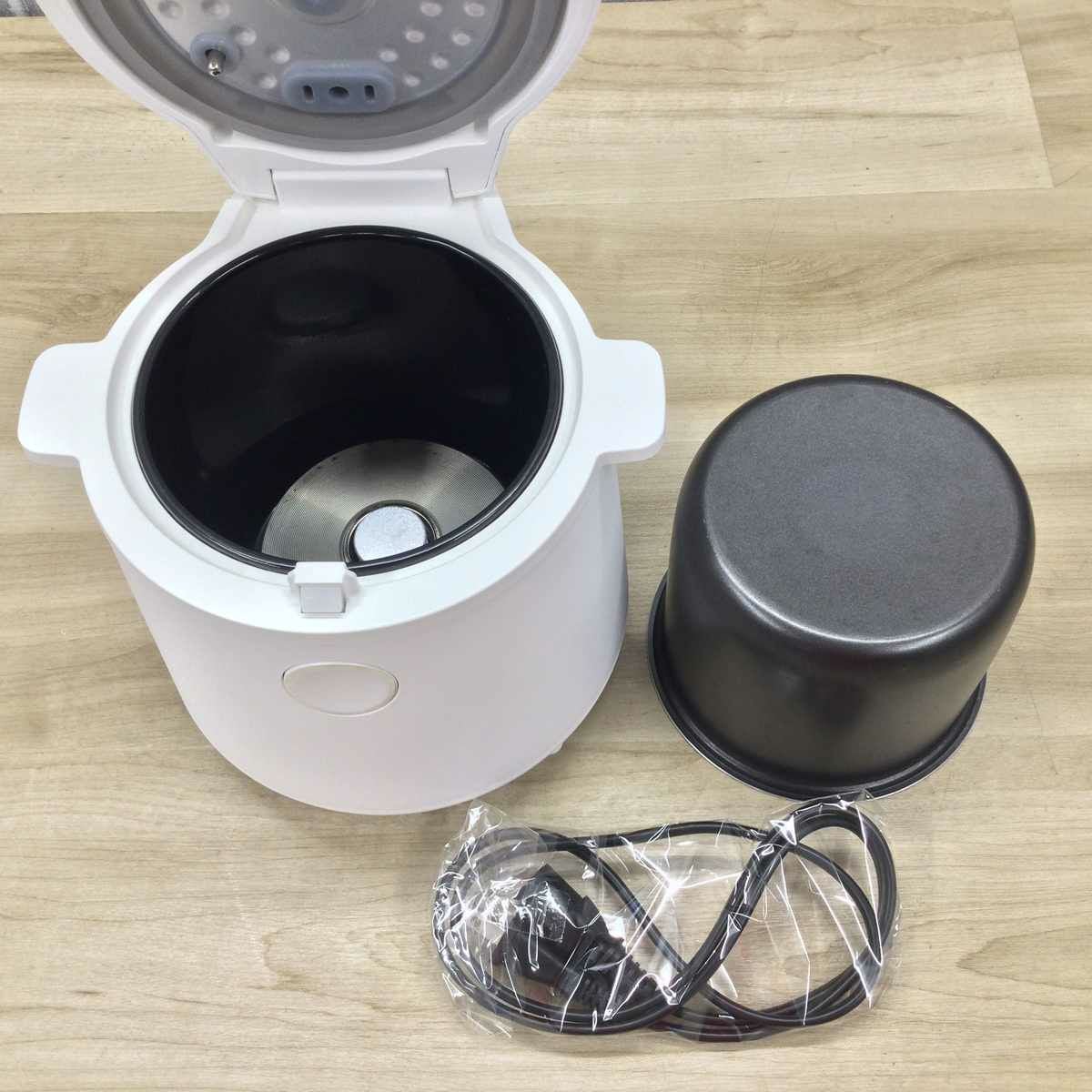 シィーネット 炊飯器 マイコン 3合 ホワイト OB-M30-W 2024年製