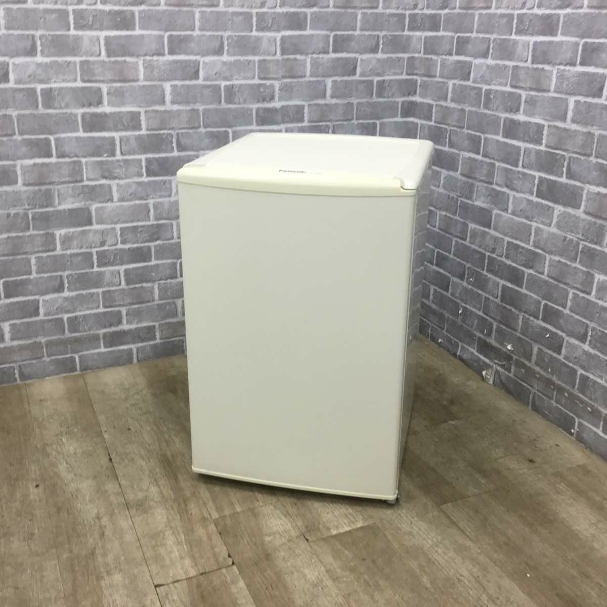 【RKGRE-667】特価！Panaosnic/75L 1ドア冷蔵庫/NR-A80W-W/中古品/2018年製/弊社近隣無料配達/来店引取値引あり NR-A80W-W 冷蔵庫 ノンフロン冷蔵庫 オフホワイト [75L /1ドア /右開き