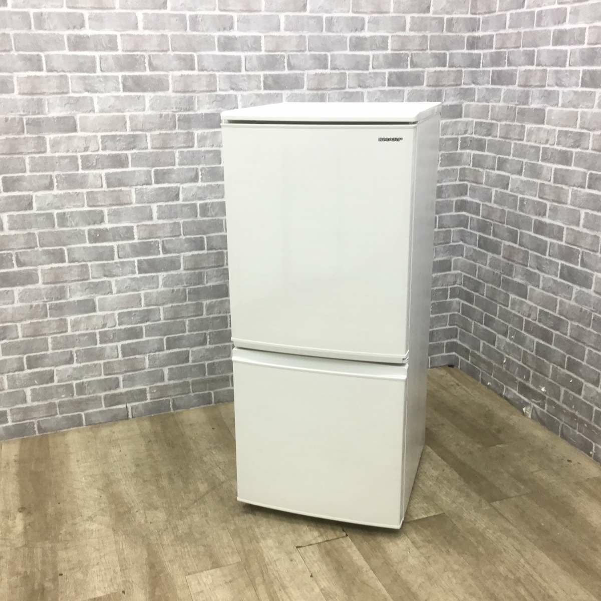2019年製 美品 シャープ 2ドア  冷蔵庫 137L 配達設置対応/1カ月保証 つけかえどっちもドア ホワイト系 SJ-D14E-W SHARP シャープ 冷蔵庫 2ドア 137L つけかえどっちもドア ホワイト SJ-D14E-W