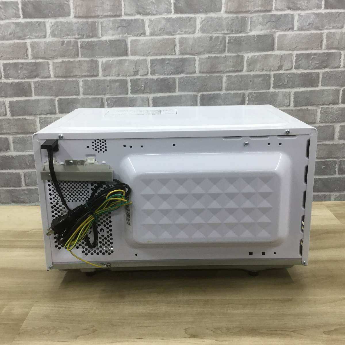 アイリスオーヤマ 電子レンジ 500W 18L フラットテーブル ヘルツフリー ホワイト KMB-F186-W 2024年製