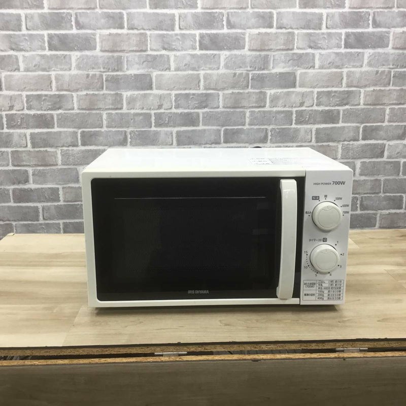 アイリスオーヤマ 電子レンジ 700W 17L 50hz 東日本専用 ホワイト IMG-T177-5-W 2021年製