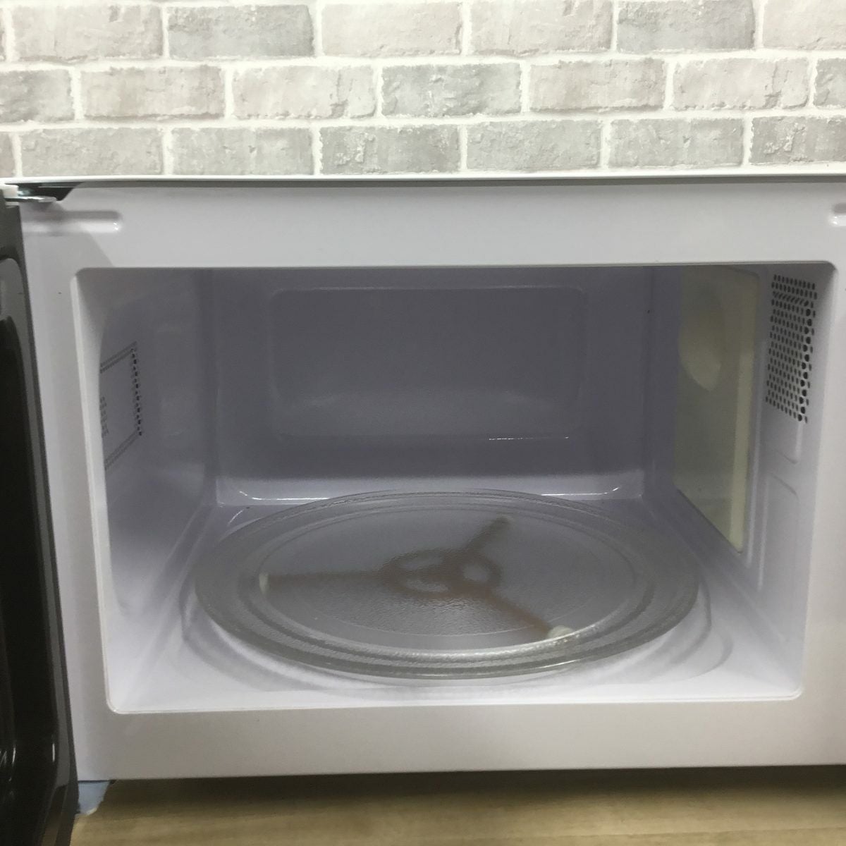 アイリスオーヤマ 電子レンジ 500W 17L ヘルツフリー ホワイト IMB-T178-W 2024年製