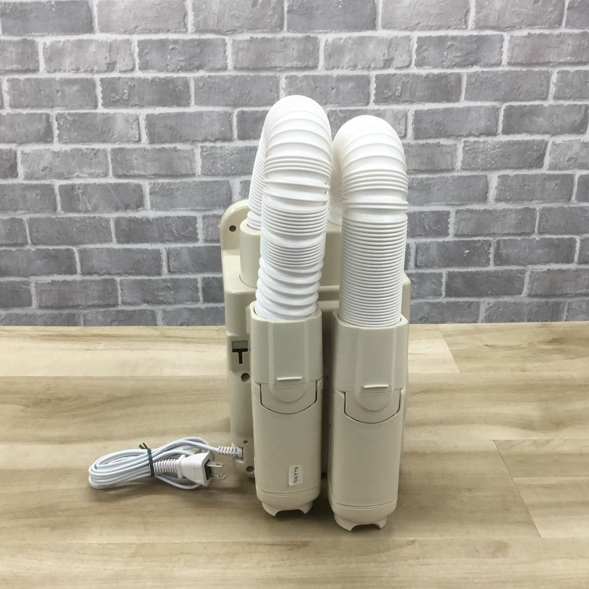 アイリスオーヤマ カラリエ ふとん乾燥機 ハイパワーツインノズル ゴールド KFK-401-N 2022年製