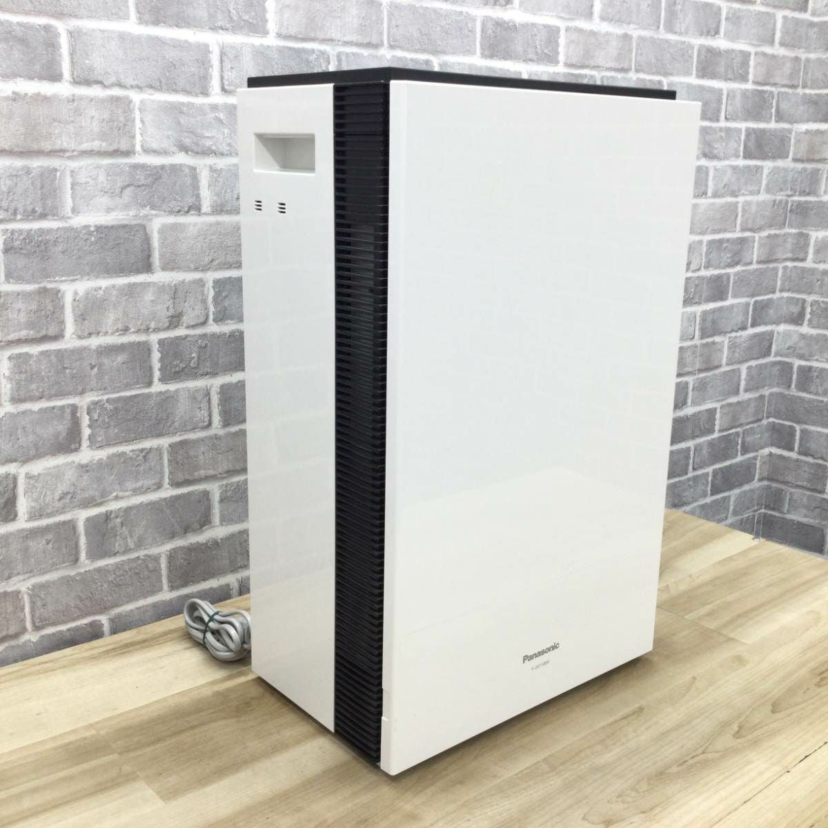 パナソニック ジアイーノ 次亜塩素酸 空間除菌脱臭機 F-JX1100V 2020年製