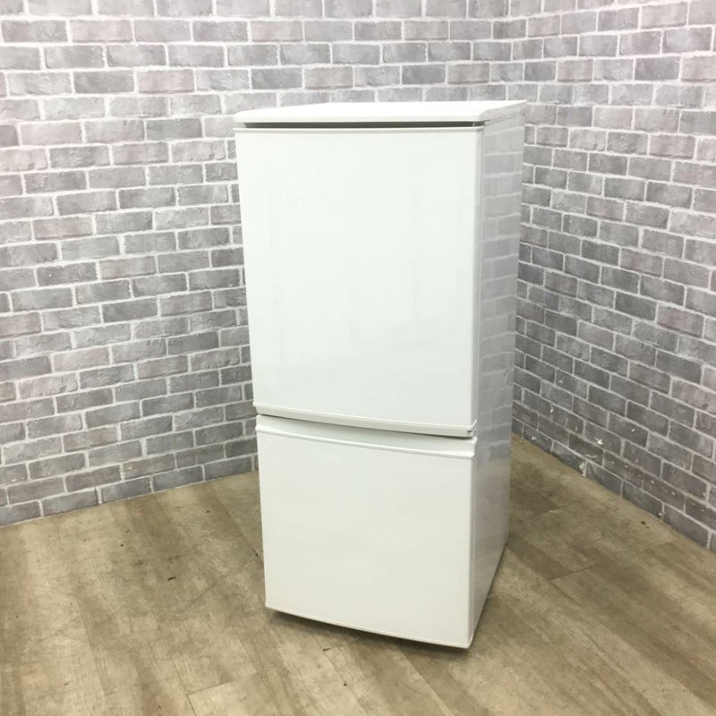 シャープ 冷蔵庫 2ドア 137L どっちもドア SJ-D14C-W 2017年製