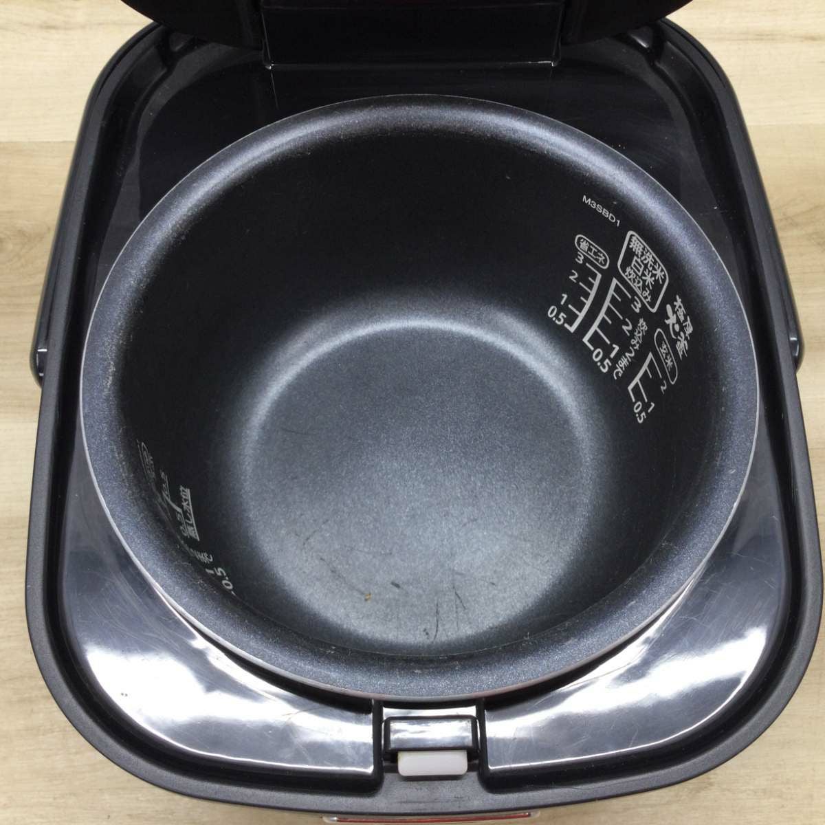 アイリスオーヤマ 炊飯器 マイコン式 3合炊き DKRC-MB30-RE 2018年製