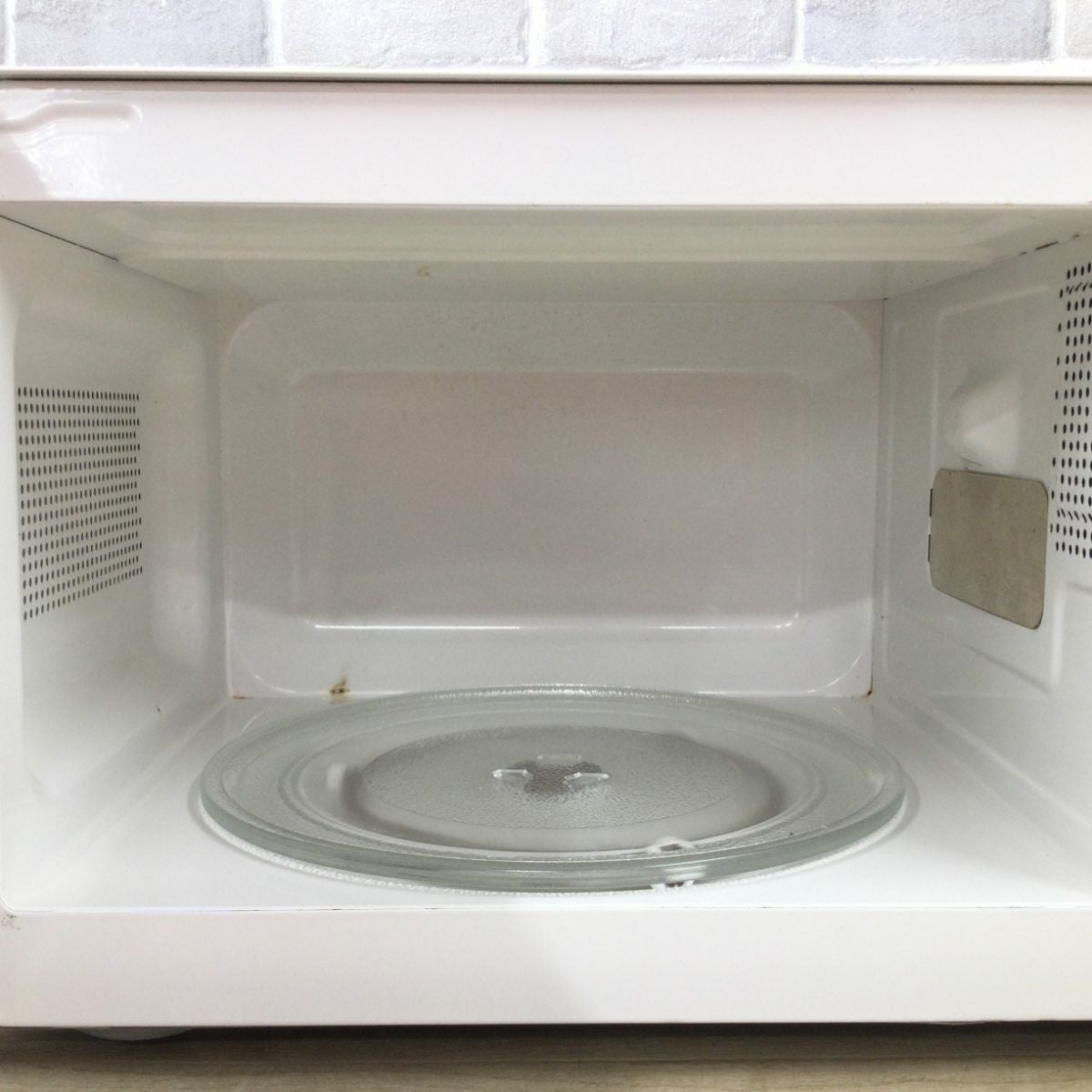アイリスオーヤマ 電子レンジ 700W 17L 50hz KMG-T177-5-W 2021年製