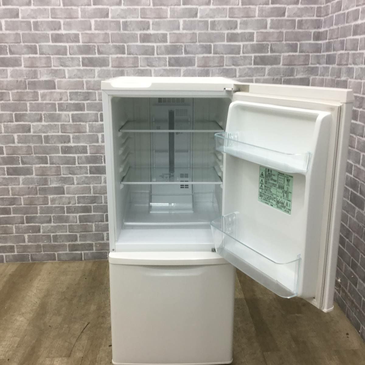 パナソニック 冷蔵庫 2ドア 138L 右開き NR-B147W-W 2015年製 【特価品