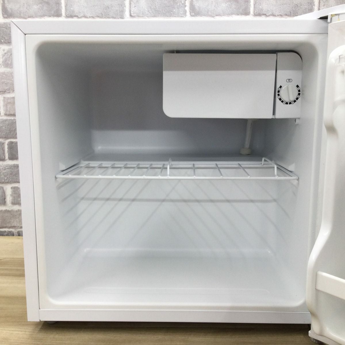 Confee' 冷蔵庫 1ドア 45L 右開き RCD45WH/E 2023年製