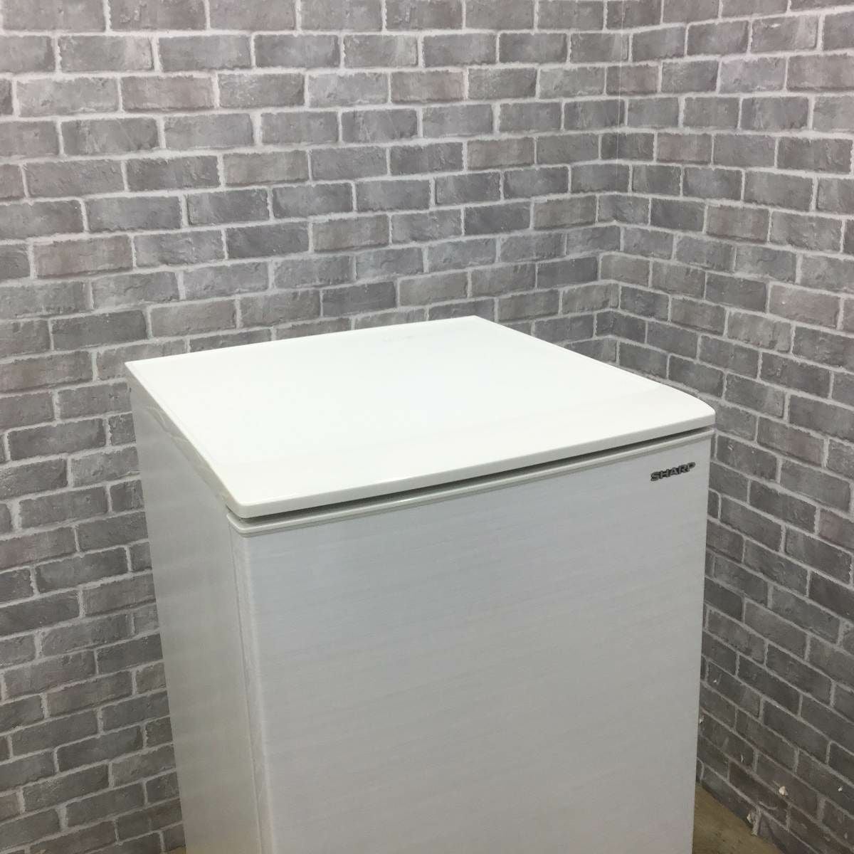 シャープ 冷蔵庫 2ドア 137L どっちもドア SJ-D14E-W 2019年製