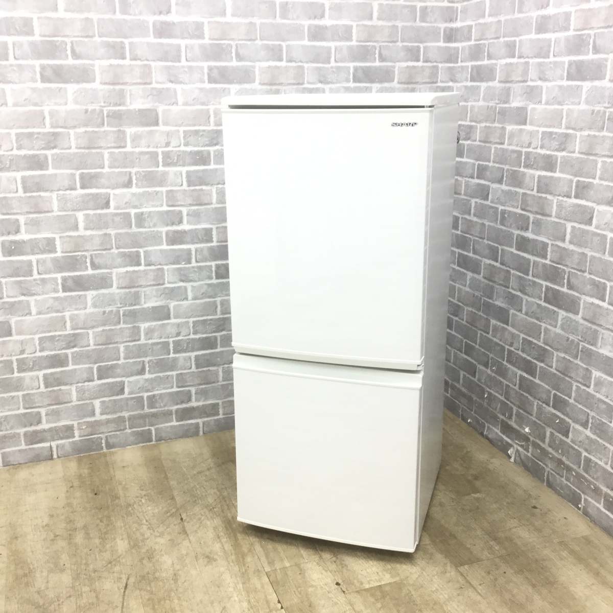 シャープ 冷蔵庫 2ドア 137L どっちもドア SJ-D14F-W 2020年製