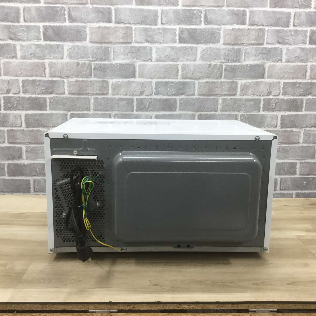 パナソニック 電子レンジ 850W 22Lヘルツフリー NE-E22A1-W 2018年製