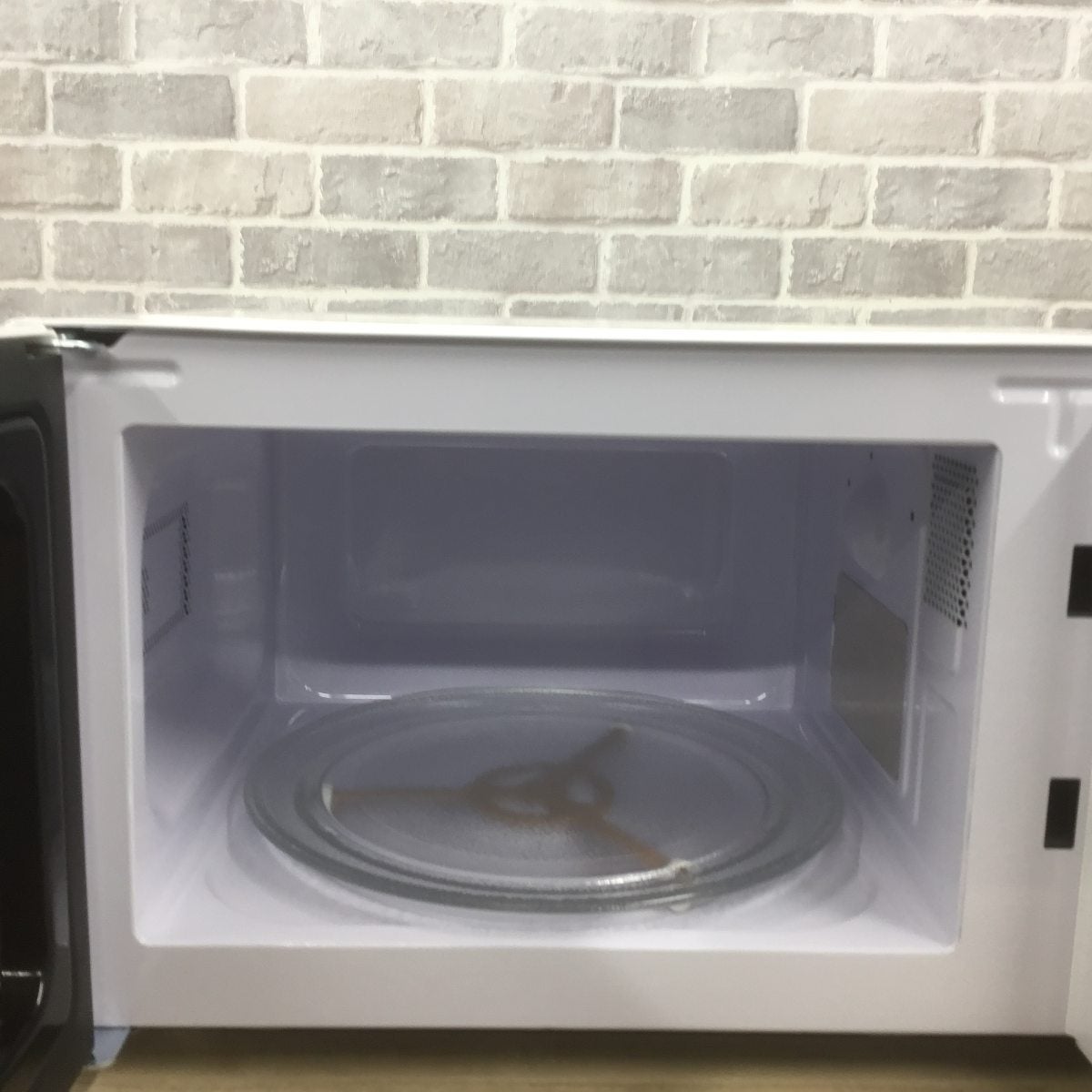 ユアサプライムス 電子レンジ 700W 17L 50hz専用 PRE-690HFG(W) 2025年製