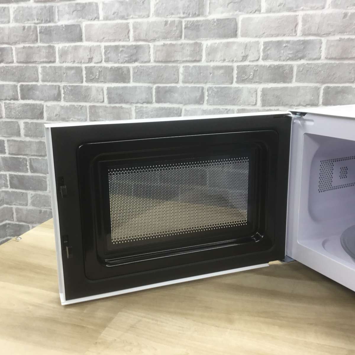 ユアサプライムス 電子レンジ 700W 17L 50hz専用 PRE-690HFG(W) 2025年製