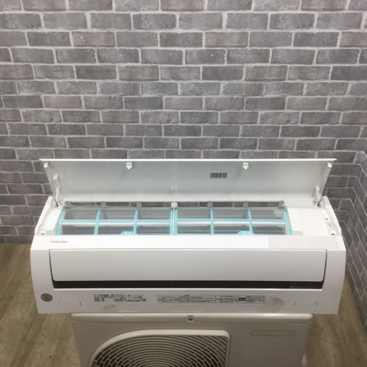 東芝 エアコン 2.2kw RAS-2219T(W) 2019年製