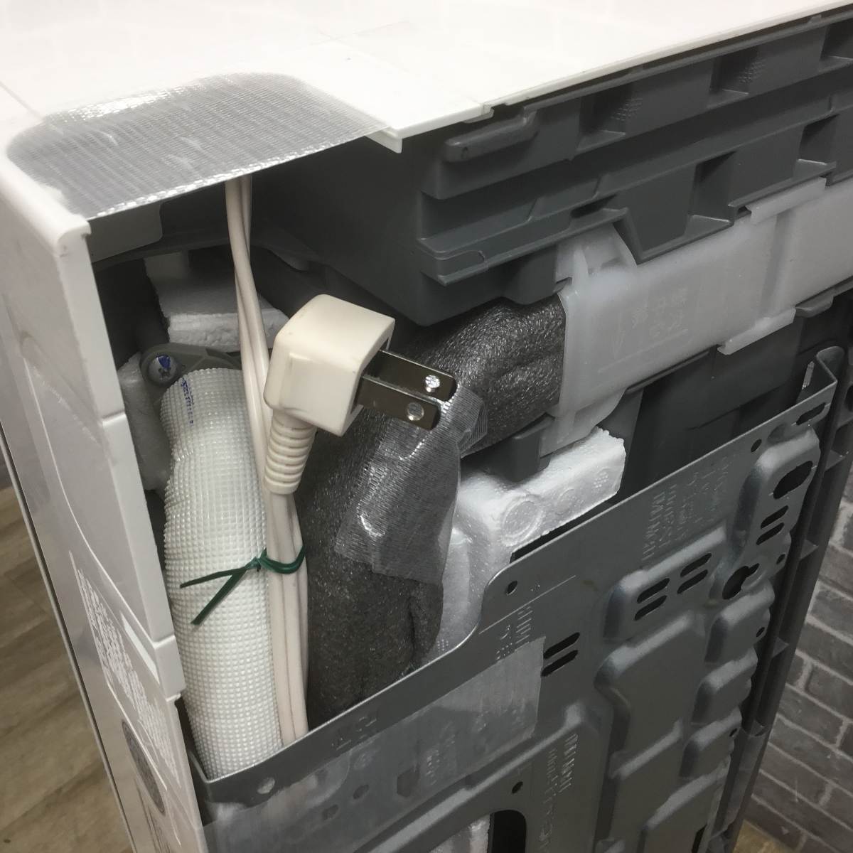 日立 エアコン 2.2kw  白くまくん RAS-AJ22L(W) 2022年製