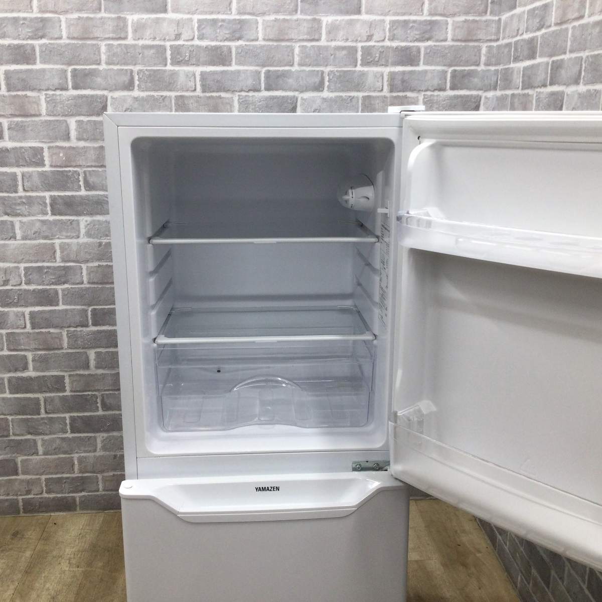 山善 冷蔵庫 2ドア 106L 右開き YFR-D111(W) 2021年製