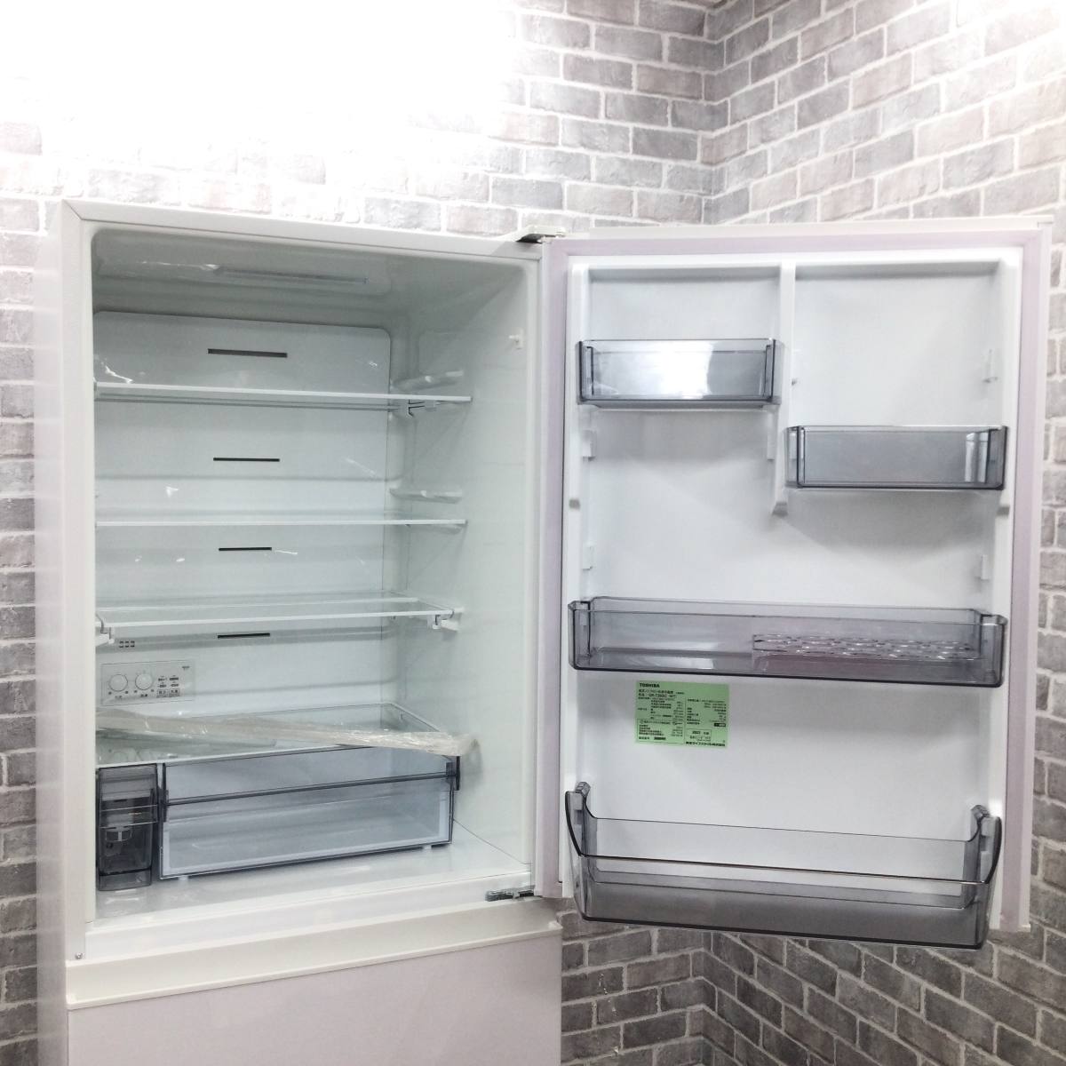 東芝 冷蔵庫 3ドア 356L 右開き GR-T36SC(WT) 2022年製