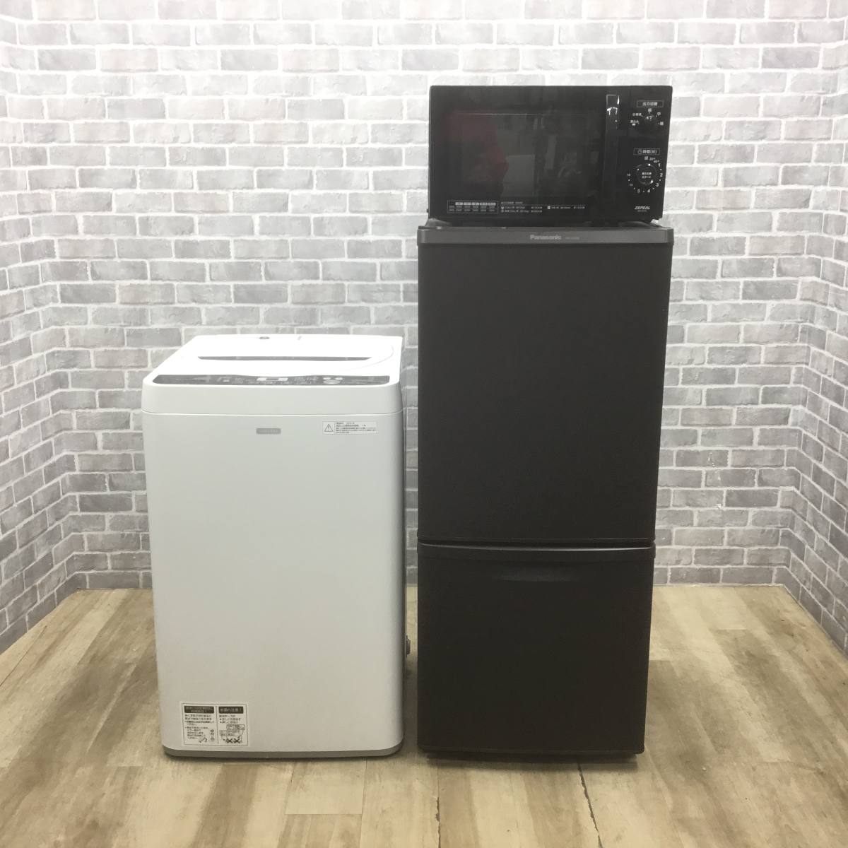 ステンレスブラック家電3点セット 冷蔵庫136L/洗濯機5.5㎏/フラットレンジ 自社配送エリア限定 2019年製   中古 店頭引取歓迎 R4609) 家電3点セット 冷蔵庫 パナソニック 138L 洗濯機 シャープ 4.5kg 電子