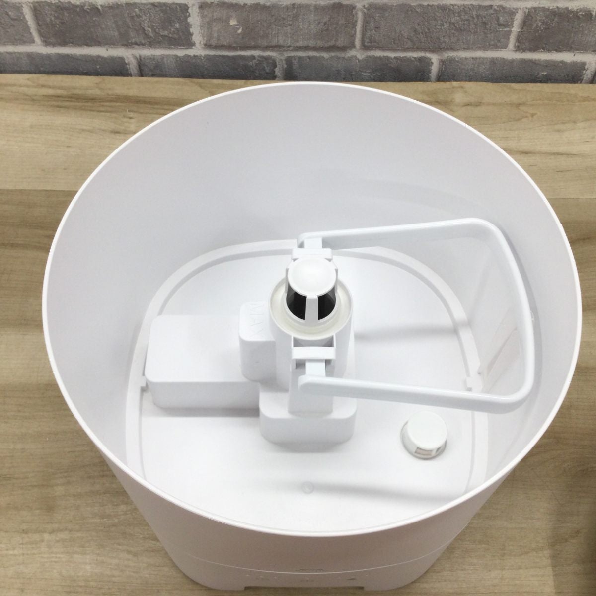 Bruno アロマ加湿器 超音波式  BOE078-WH 2020年製