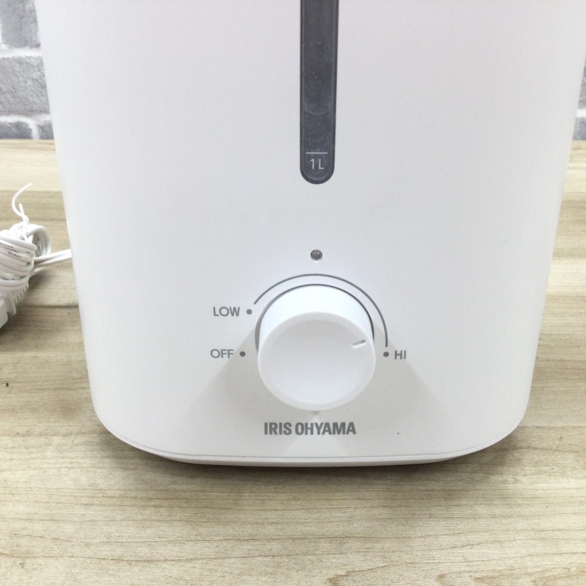 アイリスオーヤマ 加湿器 上部給水式 超音波式 AZHM-UU28B-W 2024年製