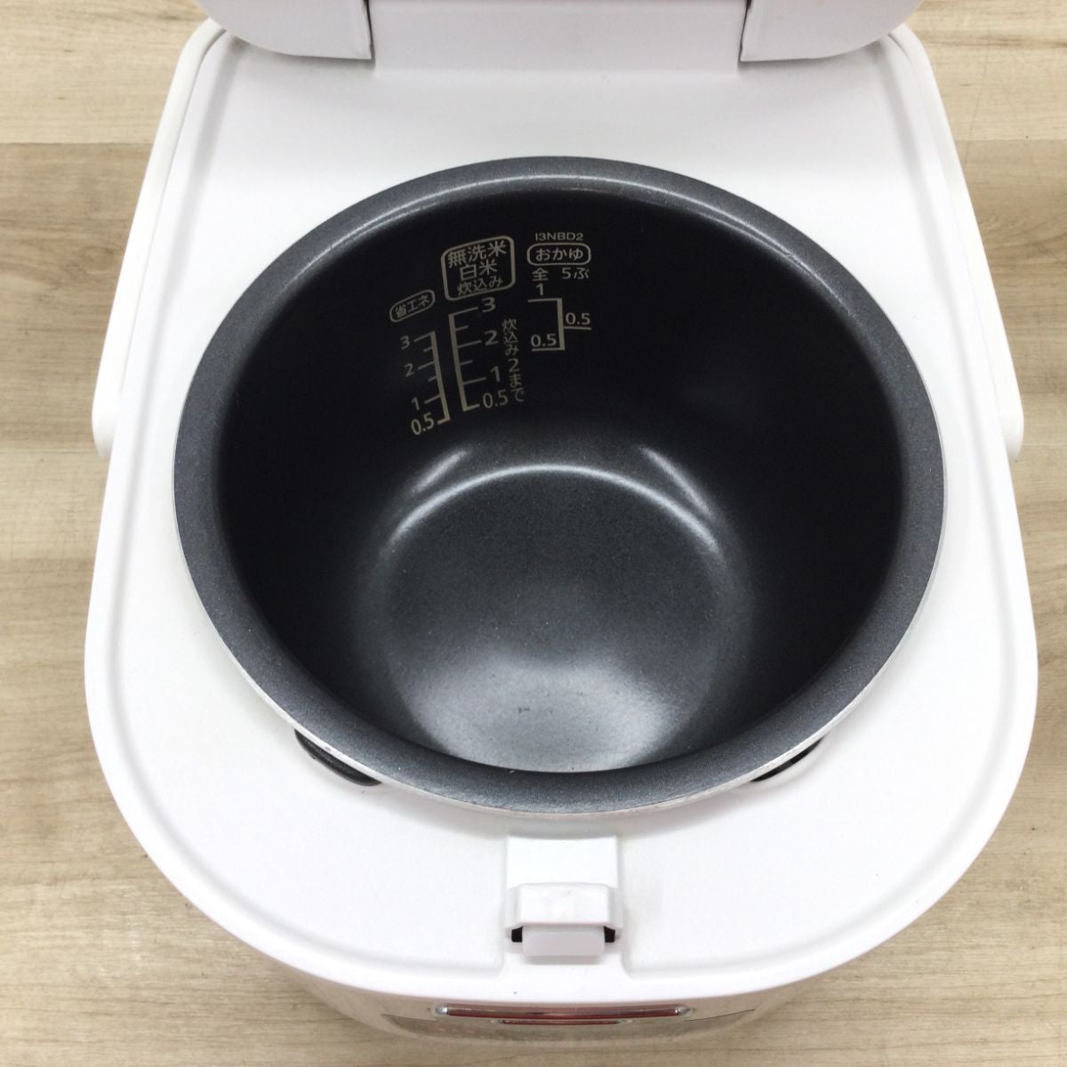 アイリスオーヤマ 炊飯器 IH式 3合炊き ERC-IE30-W 2019年製