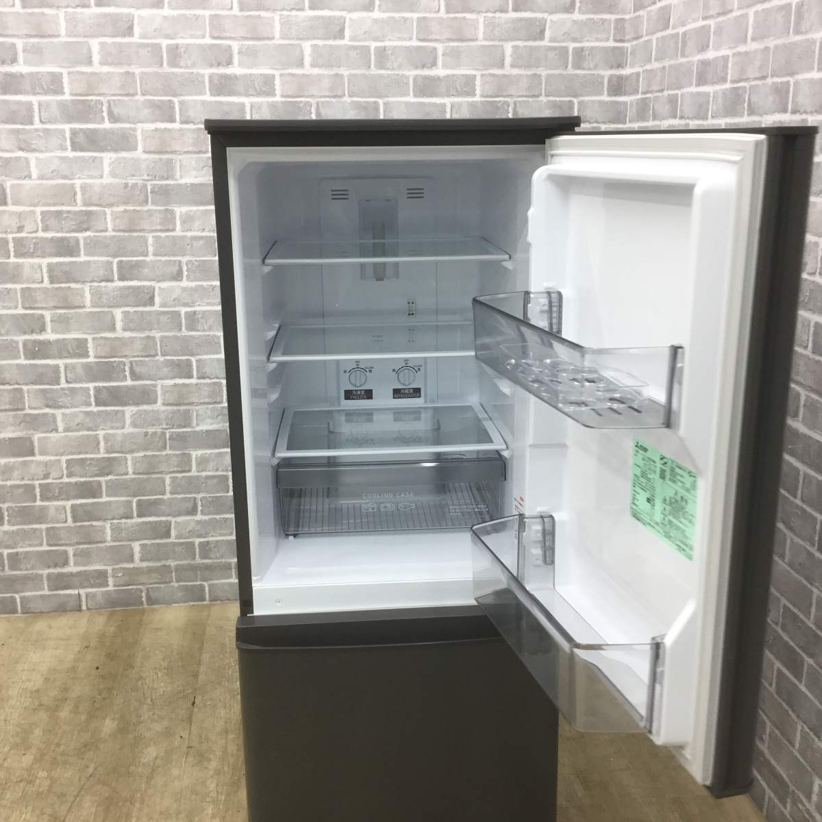 三菱電機 冷蔵庫 2ドア 146L 右開き MR-P15J-H 2024年製