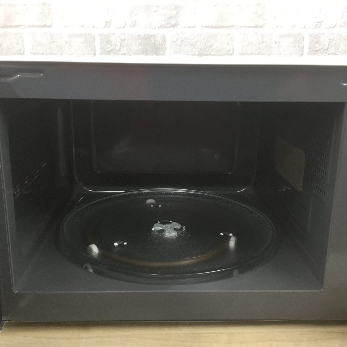 シャープ 電子レンジ 520W 18L ヘルツフリー RE-TM18-W 2024年製