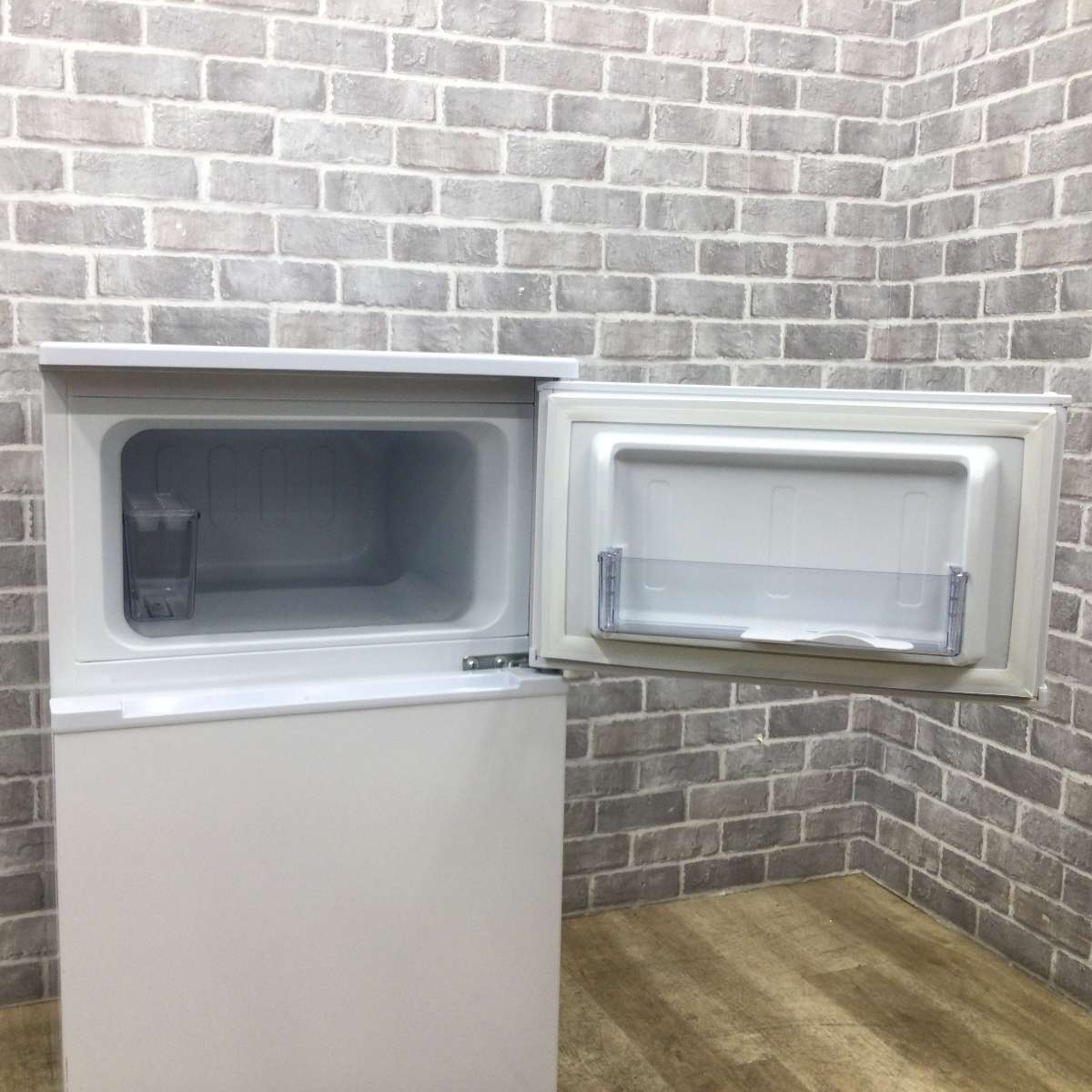 アビテラックス 冷蔵庫 2ドア 90L 右開き AR-951 2024年製