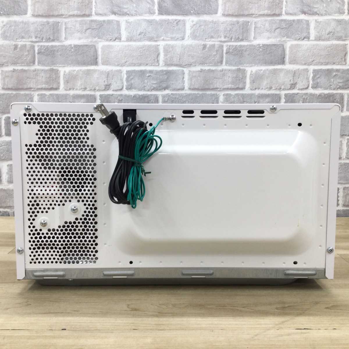 シャープ 電子レンジ 700W 20L 50hz RE-T3-W5-W 2018年製