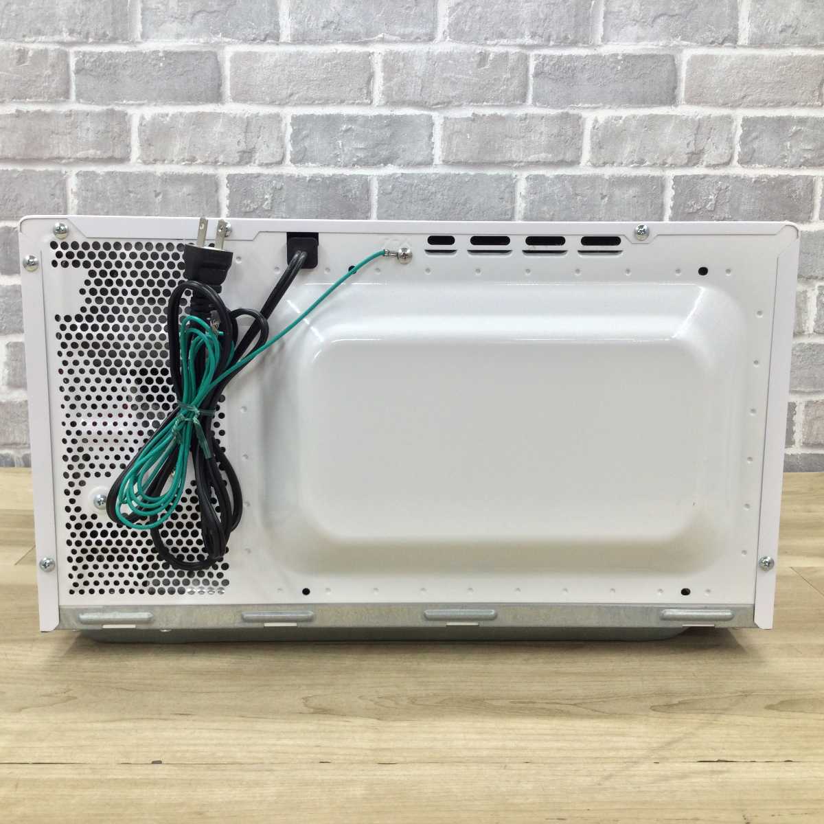 シャープ 電子レンジ 700W 20L50hz専用 RE-T3-W5 2018年製