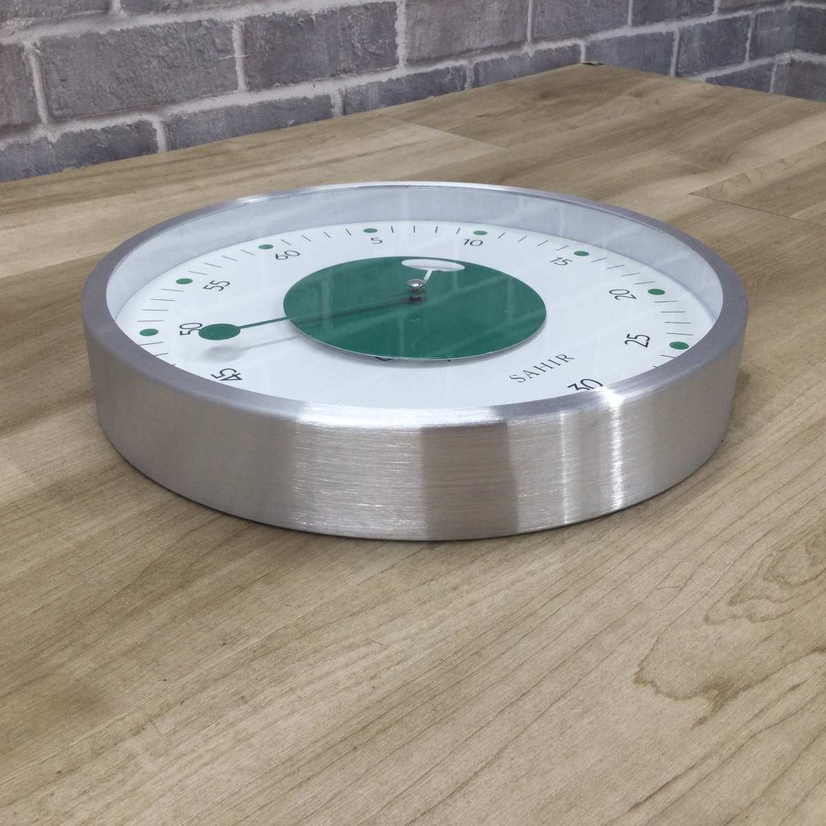 掛け時計 SAHIR Aluminumwallclock