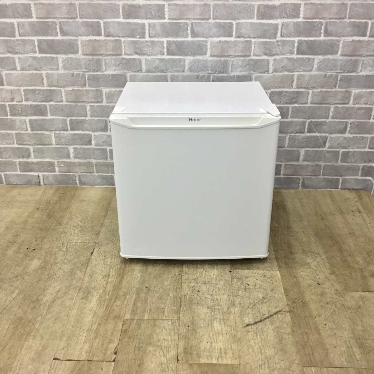 ✨ハイアール　中古　JR-N40H　電気冷蔵庫　４０ℓ　2020年式　1ヶ月保証 ※パッキン汚れ・ドア棚無し✨うるま市田場✨ ハイアール 冷蔵庫 1ドア 40L 右開き JR-N40H 2020年製 | リユース家電