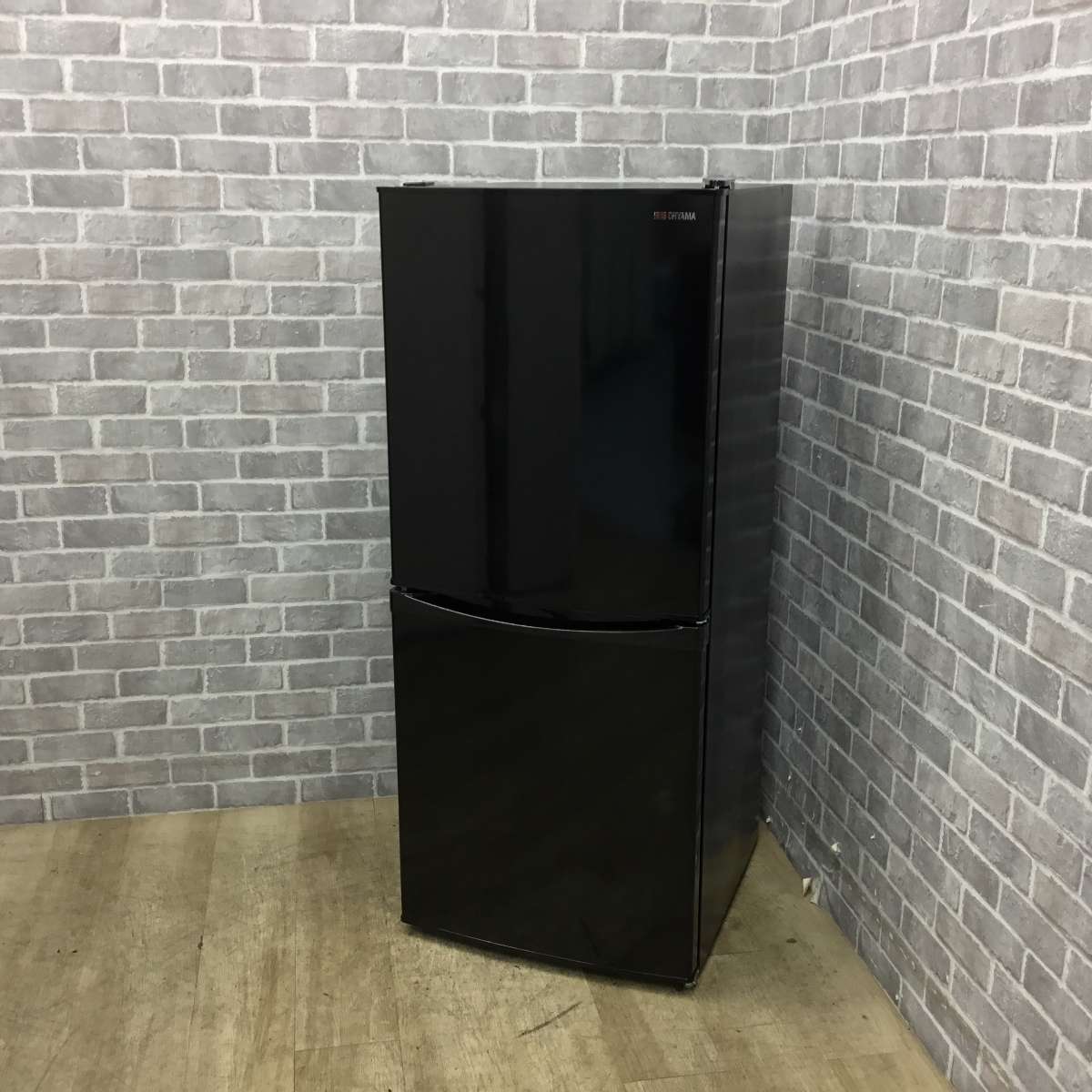 アイリスオーヤマ 冷蔵庫 2ドア 142L 右開き IRSD-14A-B 2024年製